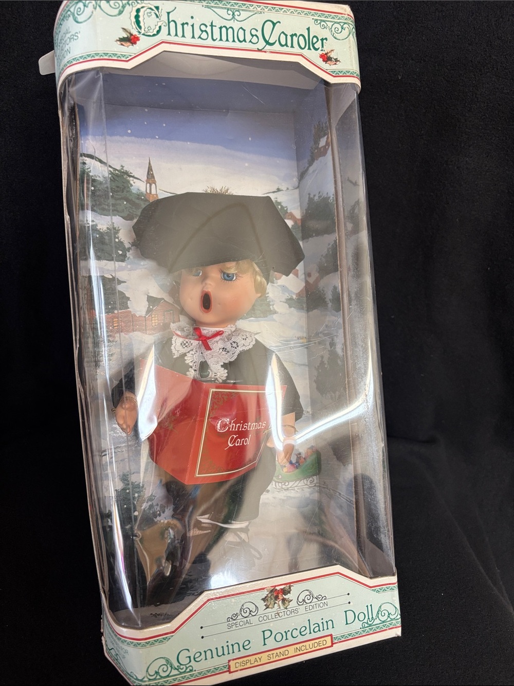 Christmas Caroler porcelain figurine Vintage Special Edition